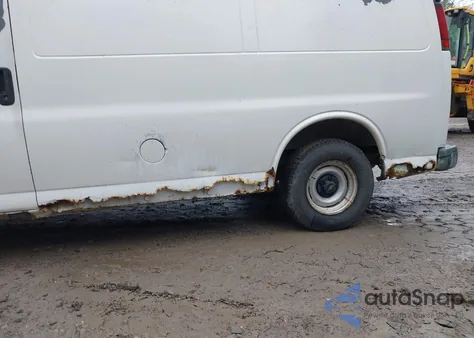 2001 Chevrolet Express из США, поврежденный, VIN 1GCFG15W611232798